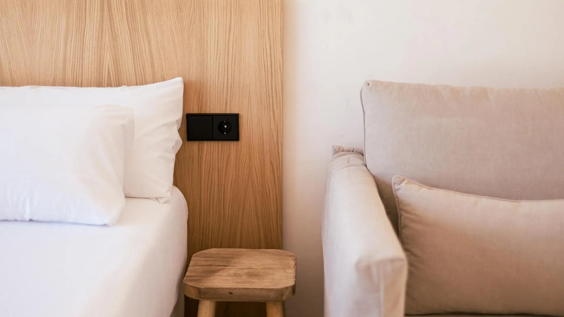 Malacosta Sky Suites - Mc Apartments Ibiza  Ibiza stad