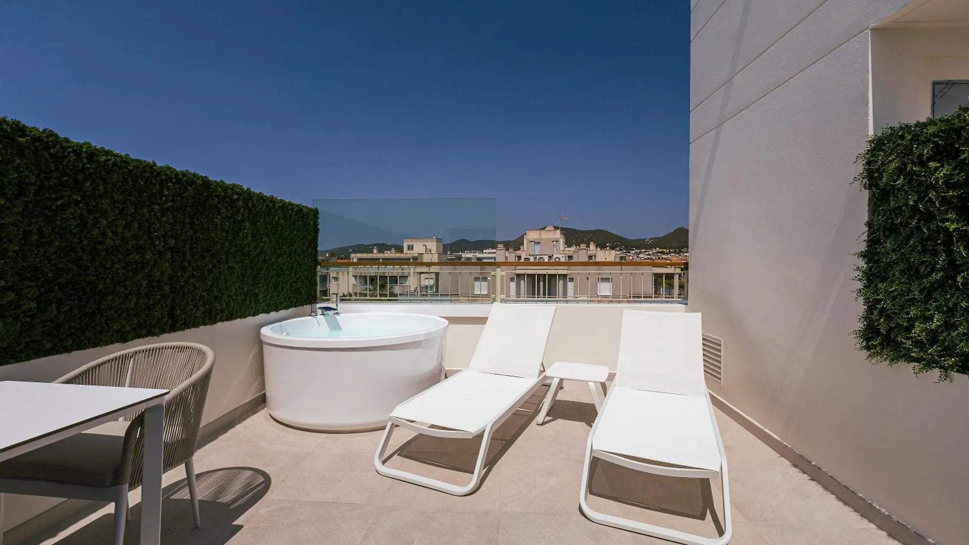 Malacosta Sky Suites - Mc Apartments Ibiza  Ibiza stad